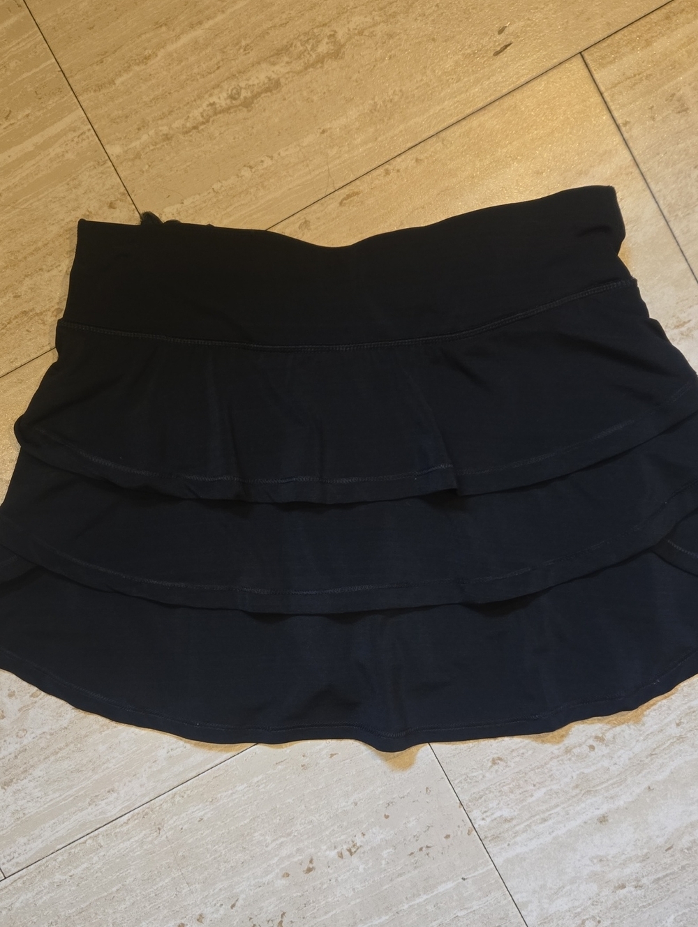 Calvin Klein Performance Black Tiered Leisure Skort with Rosebud Accent